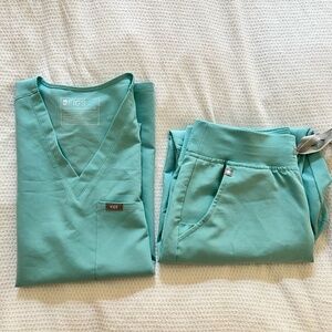 FIGS M/MP AQUA SCRUB SET M/MP